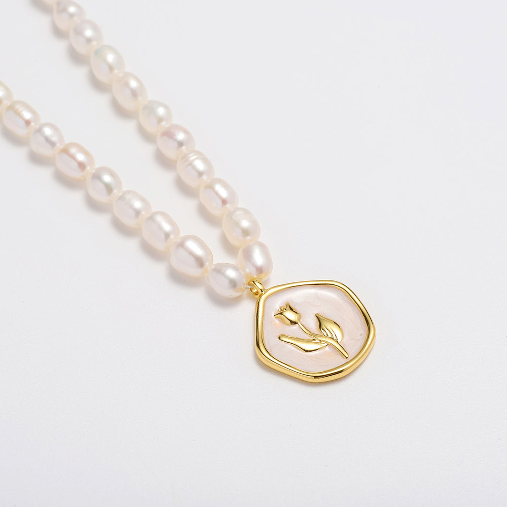 Rose Pendant Necklace