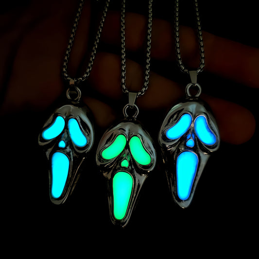 Ghostface Glow in the Dark Scream Necklace👻