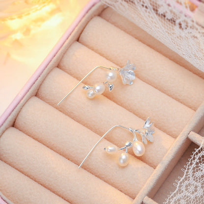 Freesia Pearl Earrings